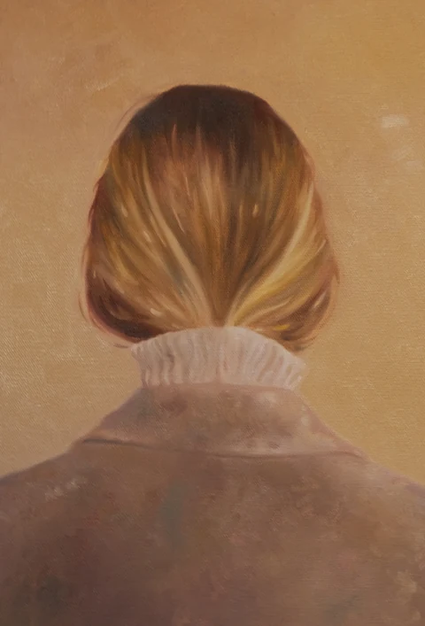 Figure seen from behind with light brown hair and a high collar against a warm ochre background.